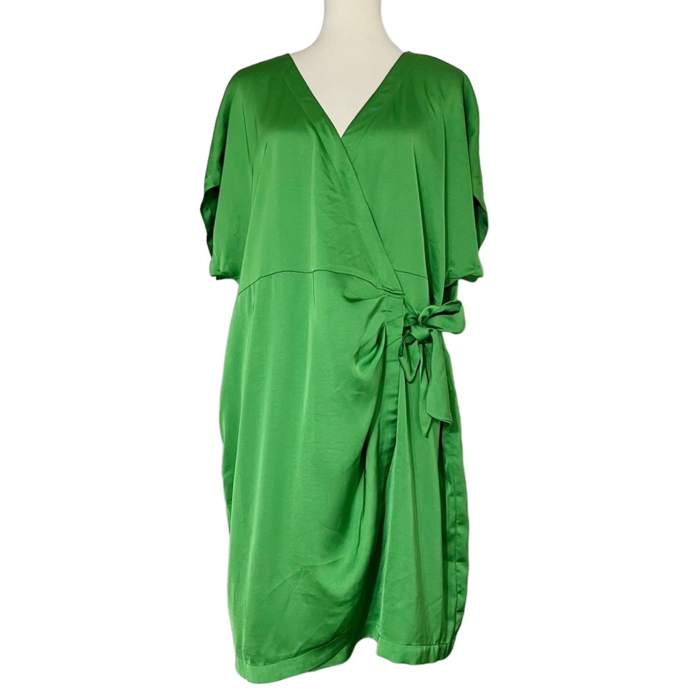 Ava & Viv Green Women's Dolman Short Sleeve Wrap Dress - Picture 4 of 12